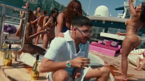 BAD BUNNY - MONACO (Official Video) _ nadie sabe lo que va a pasar mañana