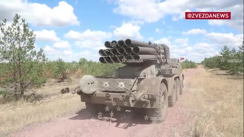 Ukraine War - Destruction of the M777 howitzer by MLRS fire
