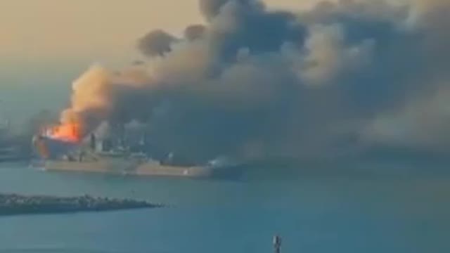 Russia Ukraine War Latest | Ukrainian Army Destroys Russian Warship#shorts