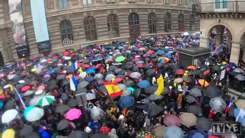 Large protest in Paris, 08.01.22