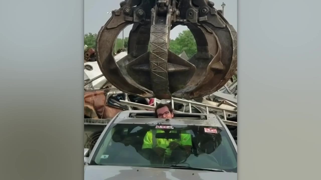 Total Idiots At Work Caught On Camera