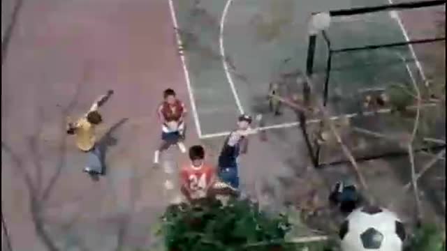 Meninos querem a bola