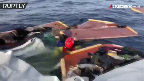 Mediteran: spasilački brod pronašao mrtvu ženu i dijete na uništenom migrantskom brodu