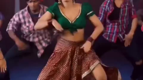 Hindi song pe dance