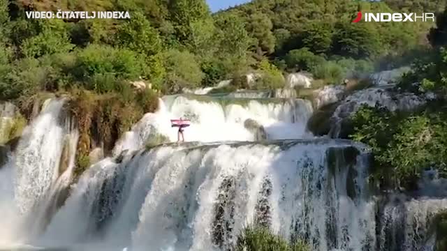 Podrška Vatrenima direktno iz rijeke Krke