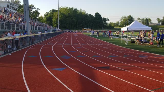 5.17.22 - Girls 200m Dash @ St. Joseph Invitational