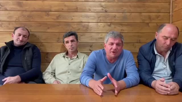 Ветераны призвали собраться в понедельник 11 октября к 12 часам в селе Адзюбжа.