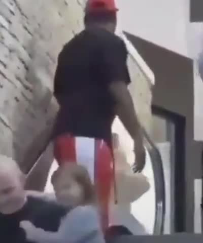 his daughter is naughty