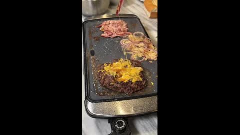 When he SLICES it in half!... Is this the WORLD's Biggest BIURGER-