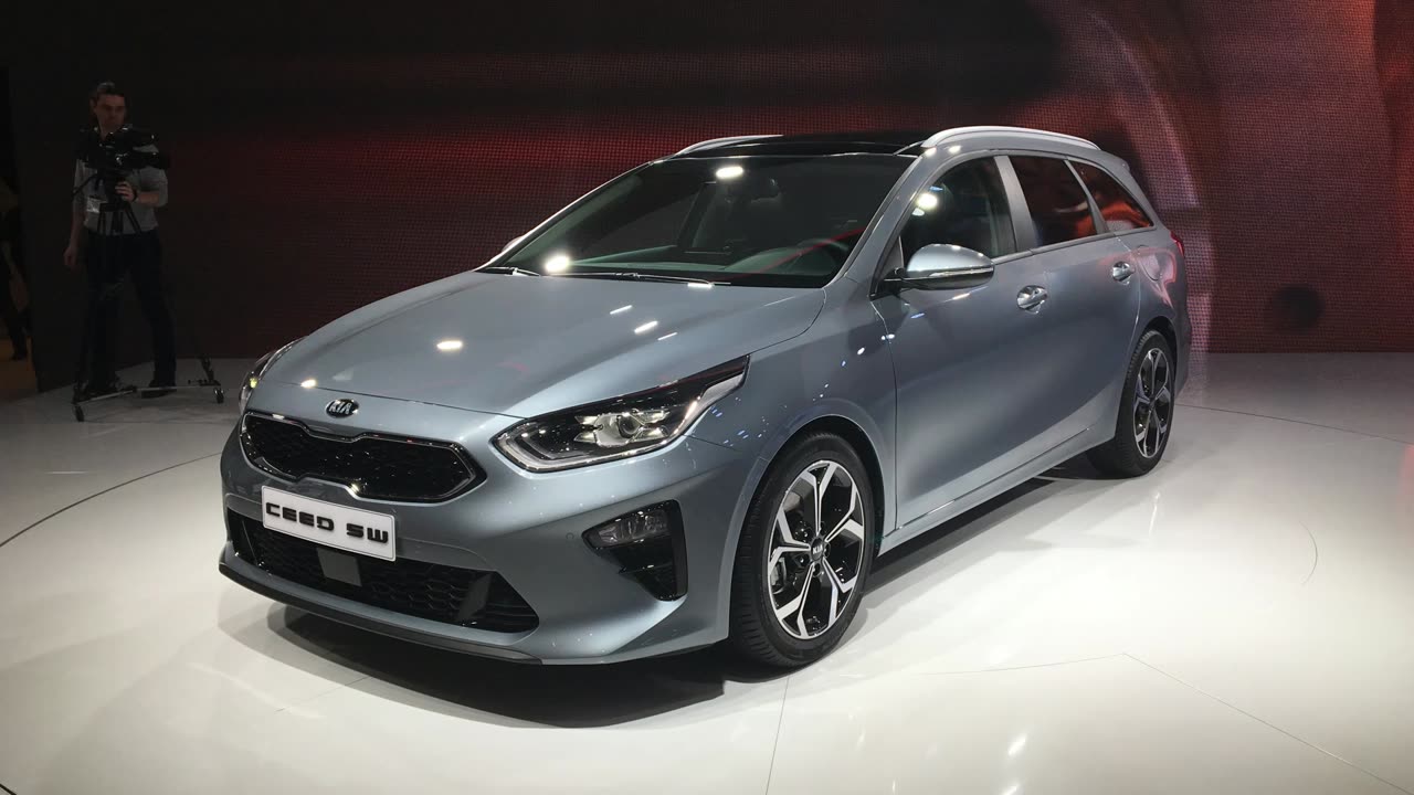 ALLOMOTEUR.COM - Tableau de bord complet KIA CEED III