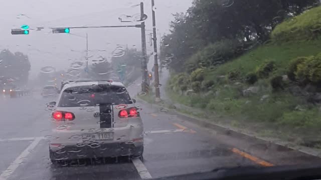 From Korean Driving on a rainy day
