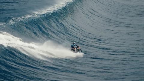 motorcycle at sea 11