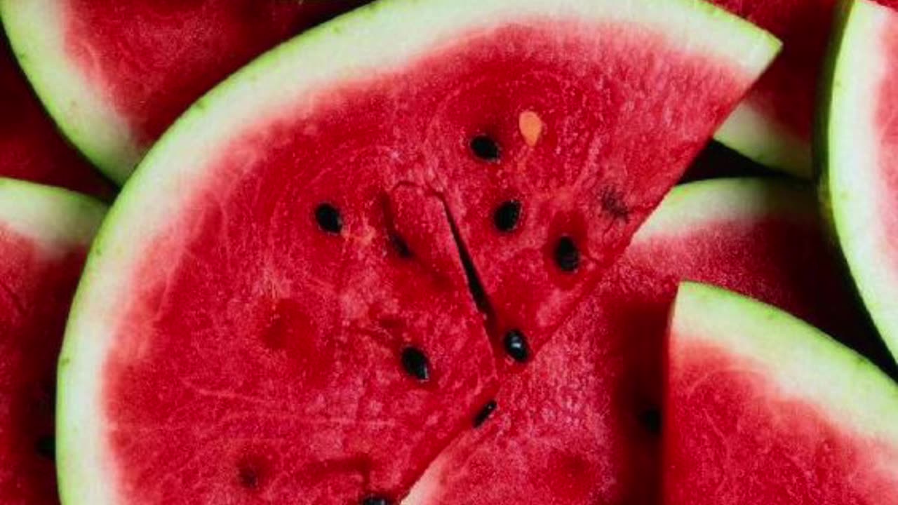 Miraculous benefits of chewing watermelon and eating it