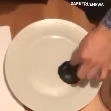 VADE RETRO SATANAS - APPAREMMENT LE GRAPHÈNE AIME LES METAUX MAIS DÉTESTE L'AIL !!!