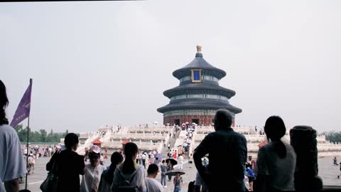 A Temple In China Visited By Lot Of Tourists