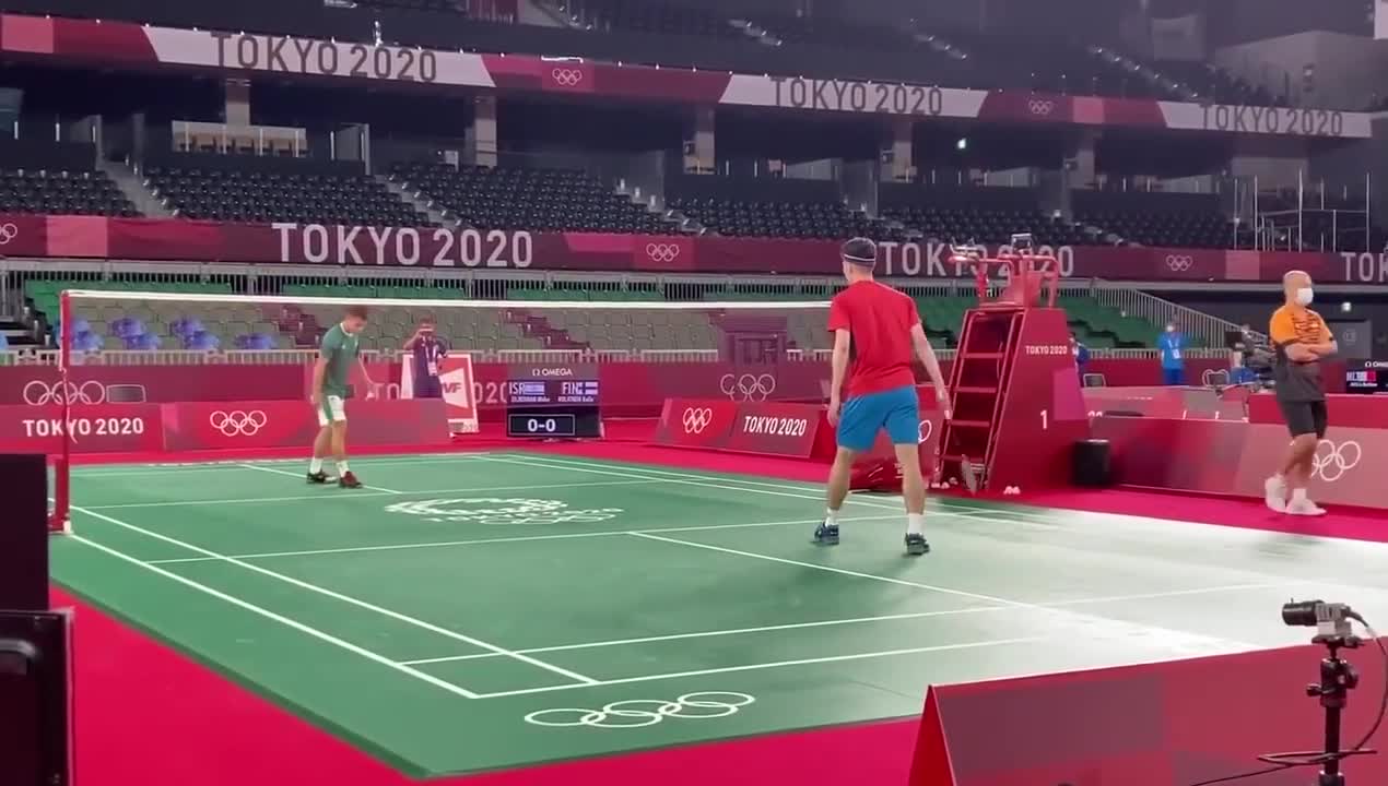 Lee Zii Jia sparring with Nhat Nguyen-Olympic 2021