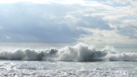 Calm and Relaxing Sea Waves