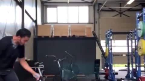 weight lifting cause accident and injury (Cute Video)