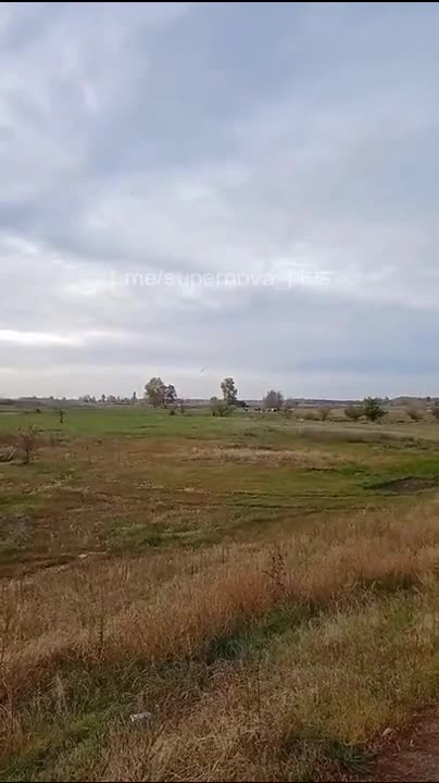Ukrainian soldiers down a Russian helicopter in the Kherson region using MANPADS