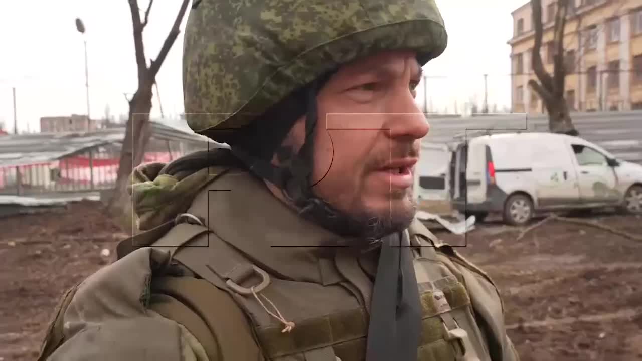 Ukraine War - Russian marines and DPR troops