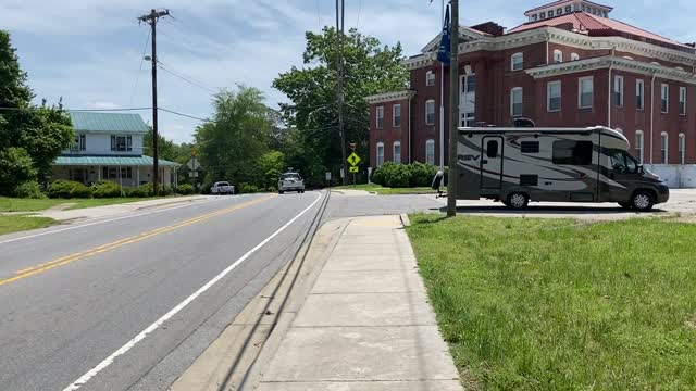 Walk & talk tour of the Wentworth, NC, town center - Small Towns - Cities - Vlogging America