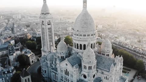 33+ Minutes Paris, France, Drone