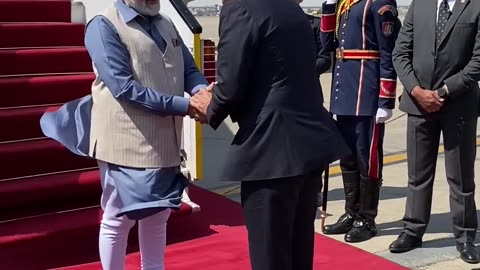 Prime Minister of Egypt receives PM Modi upon his arrival in Cairo