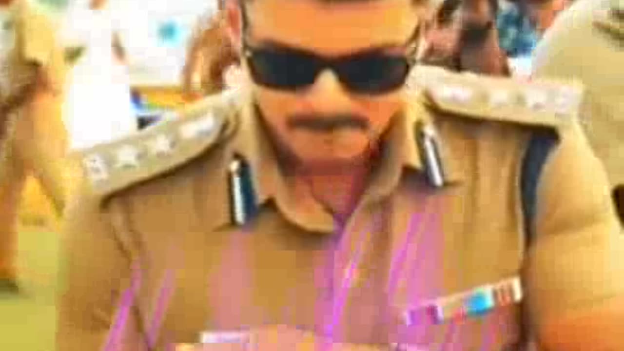 Thalapathy Vijay gum Style