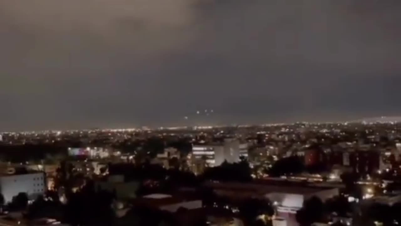 🇲🇦 Strange glowing objects in the sky hovered in formation over Morocco before the earthquake