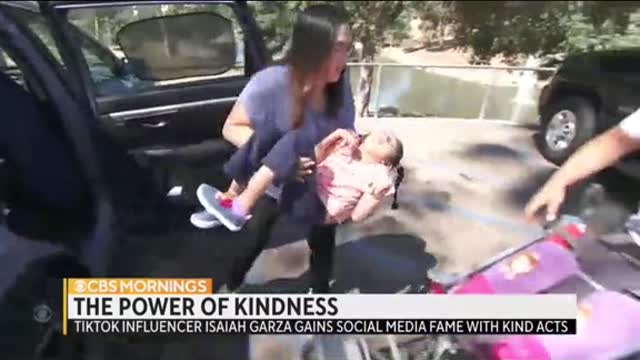 star helps strangers with random acts of kindness