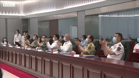China lunches first crew to new space station