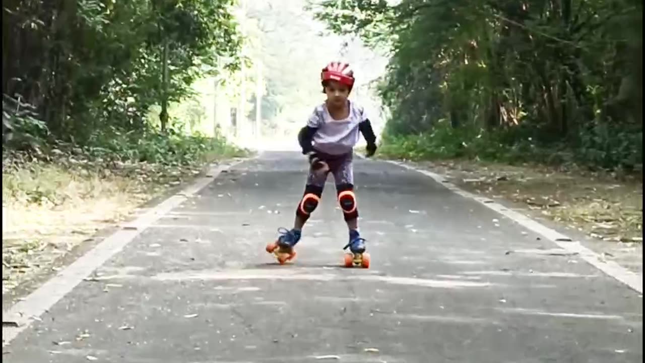 Skating Practice on Road | skating | Skating Girl | #rumble #rumble studio #Harshalidhankhola