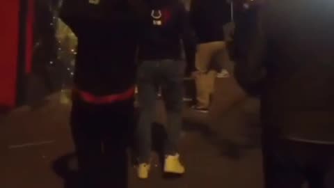 🇹🇷🇺🇸Tureccy protestujący postanowili bawić się w ważnej, strategicznej komórce wysłane