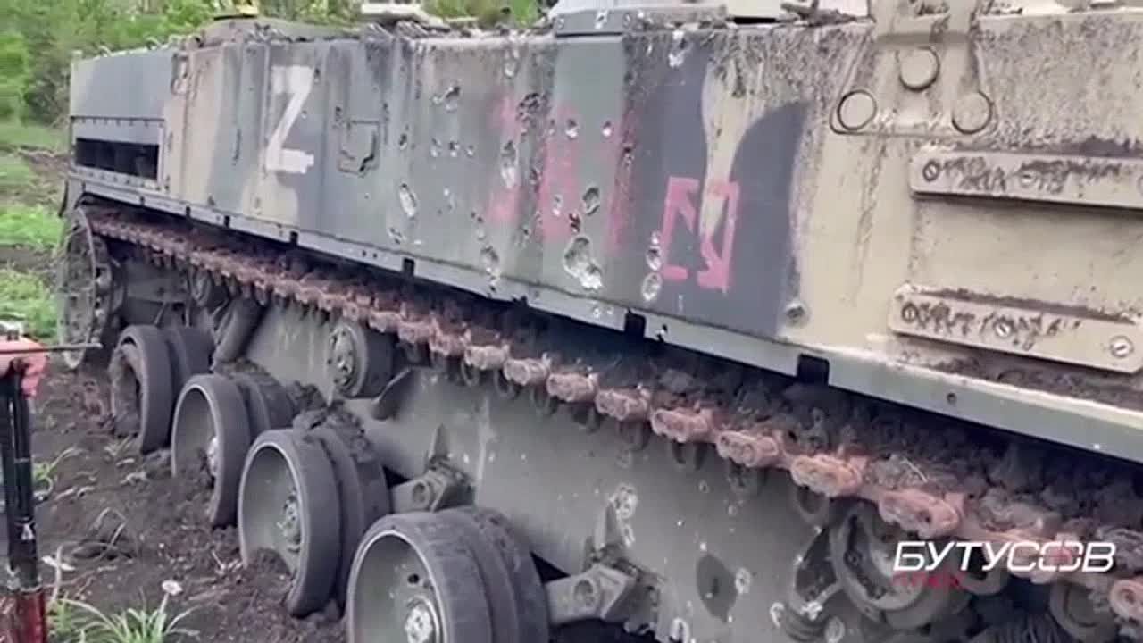 Zwei der neuesten russischen BMP-3 wurden aus dem Kampf vertrieben. 98. Bataillon TRO Asow
