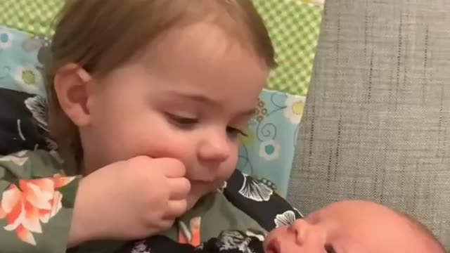 This girl is expressing love to her baby brother 💙