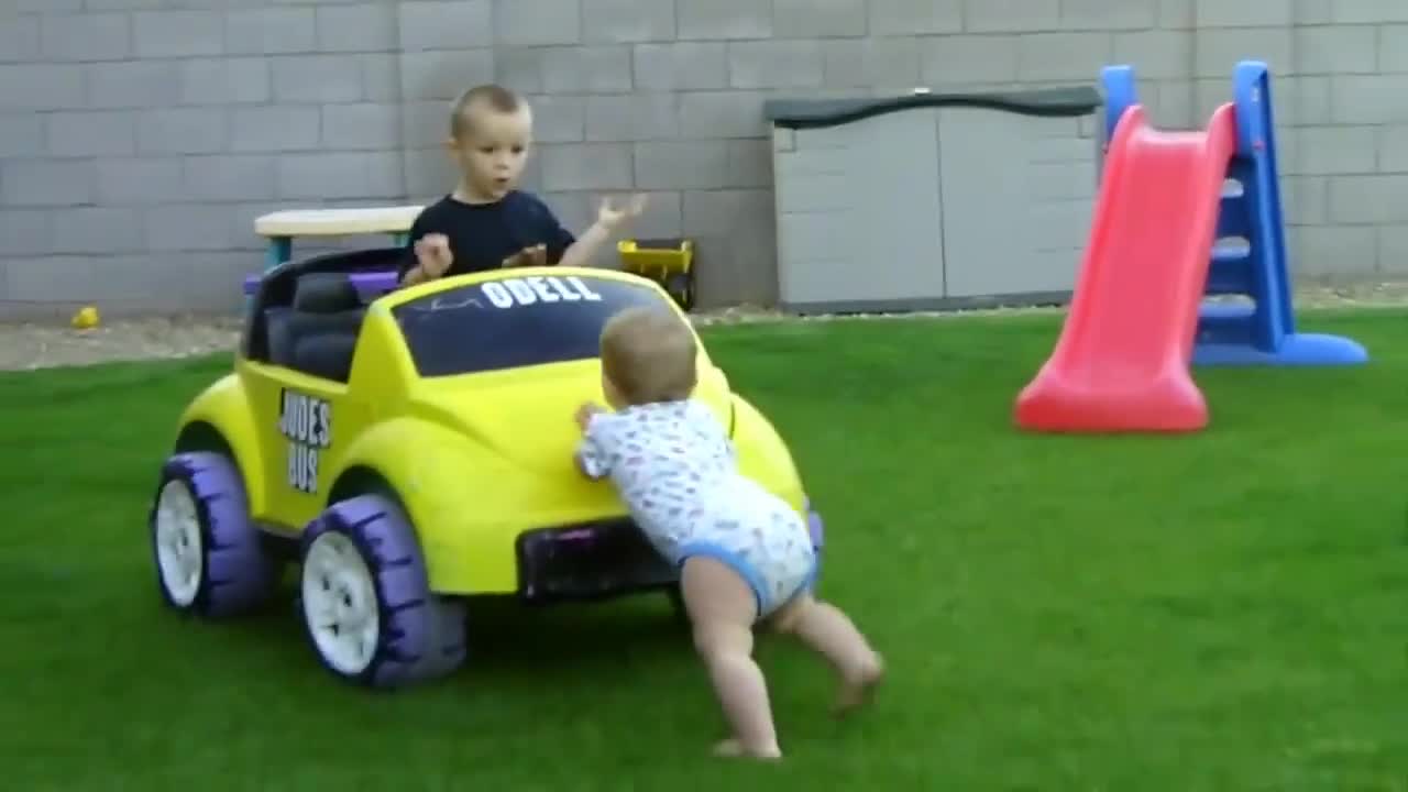 Funny & Naughty Baby's Videos