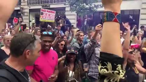 MUST SEE !! London anti-lockdown protest.