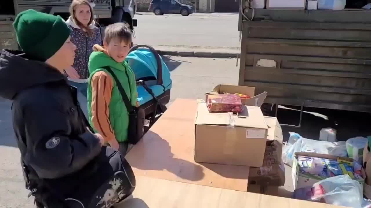 city of Kherson, the military of the RF Armed Forces issued humanitarian aid