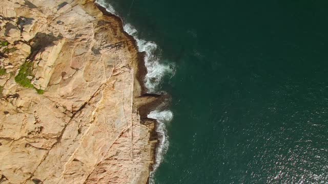 The Fascinating World of Deep Mountain Lakes-2021