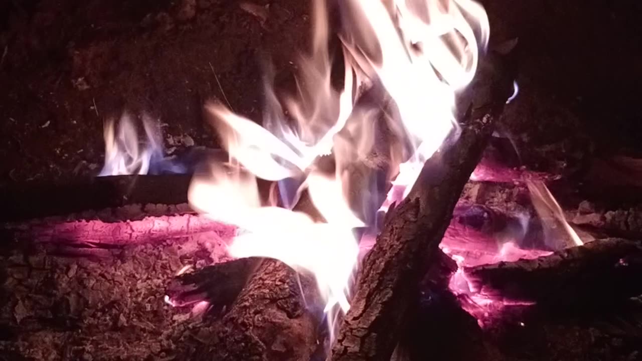 NIGHT FIRE BURNING EPISODE IN AFRICAN HUT