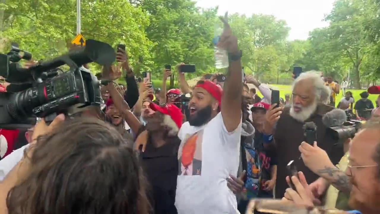 MASSIVE Crowds Come Out For Trump's Rally In The Bronx