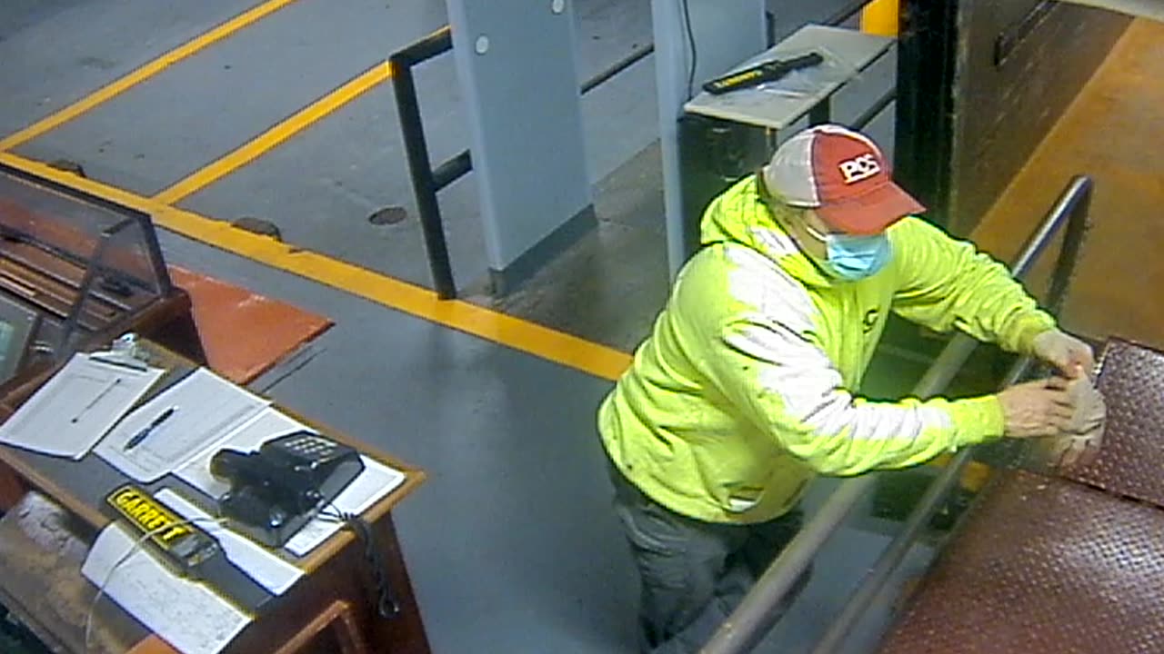 3205LHOBBACStLoadingDock_2021-01-06_06h39min50s333ms.mp4