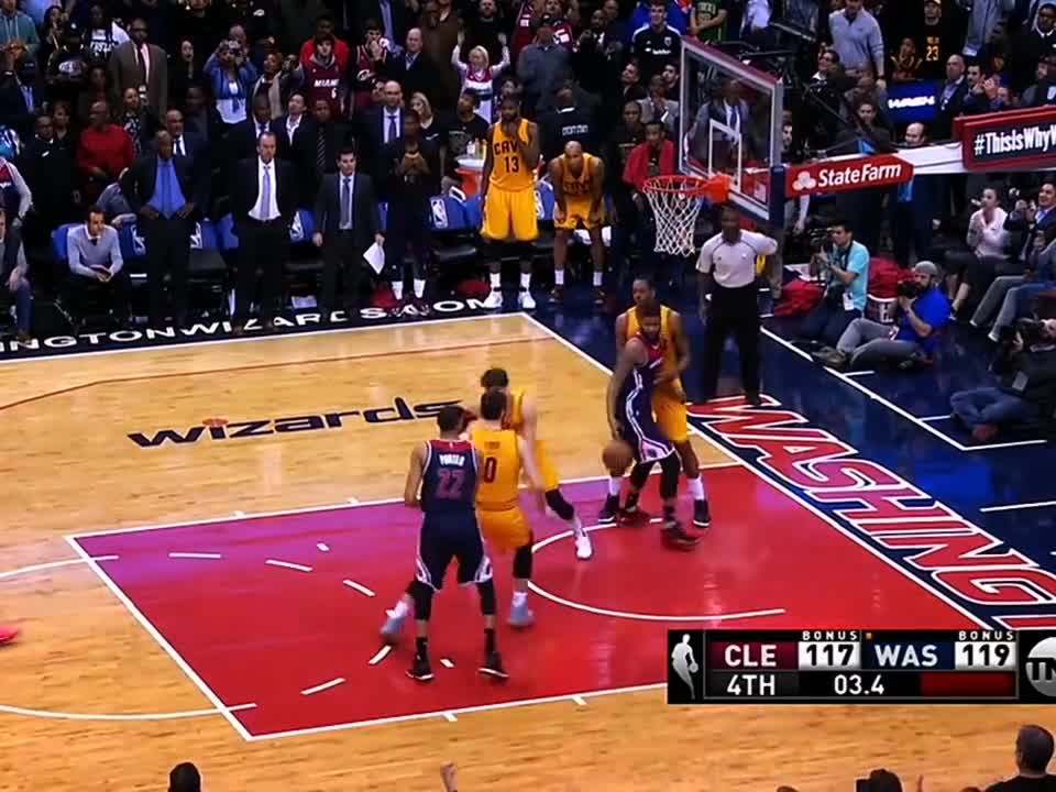 Long pass to lebron