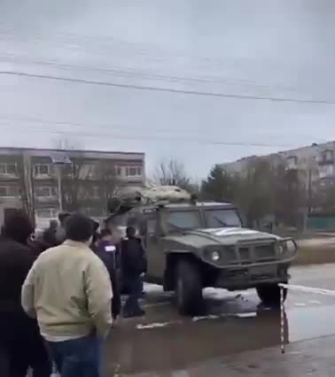 Civilians of Ukraine expel Russian soldiers