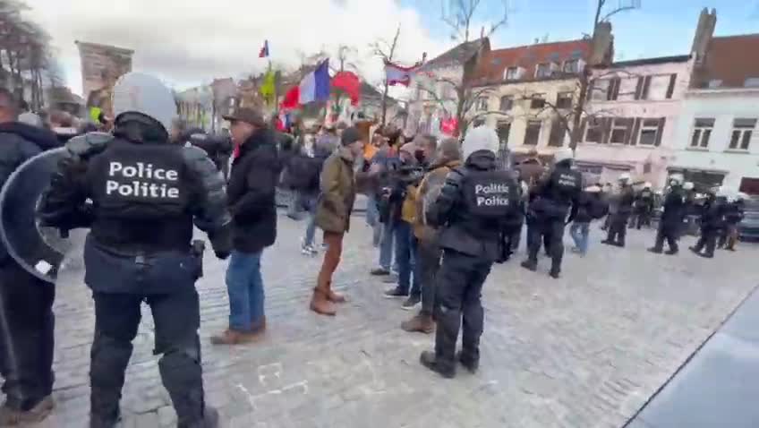 The first wave of protesters has started demonstrating in the EU capital of Brussels