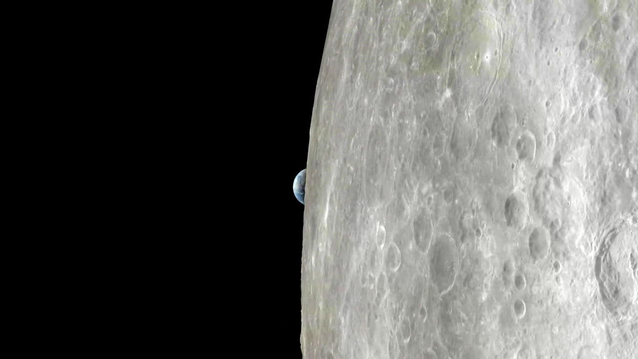 APOLLO 13 View Moon