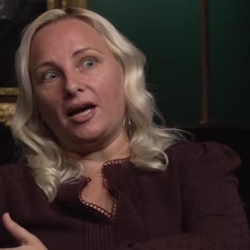 Hillary Clintons Incriminating Server Details