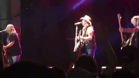 Bret Michaels Live,Every Rose Has It's Thorn