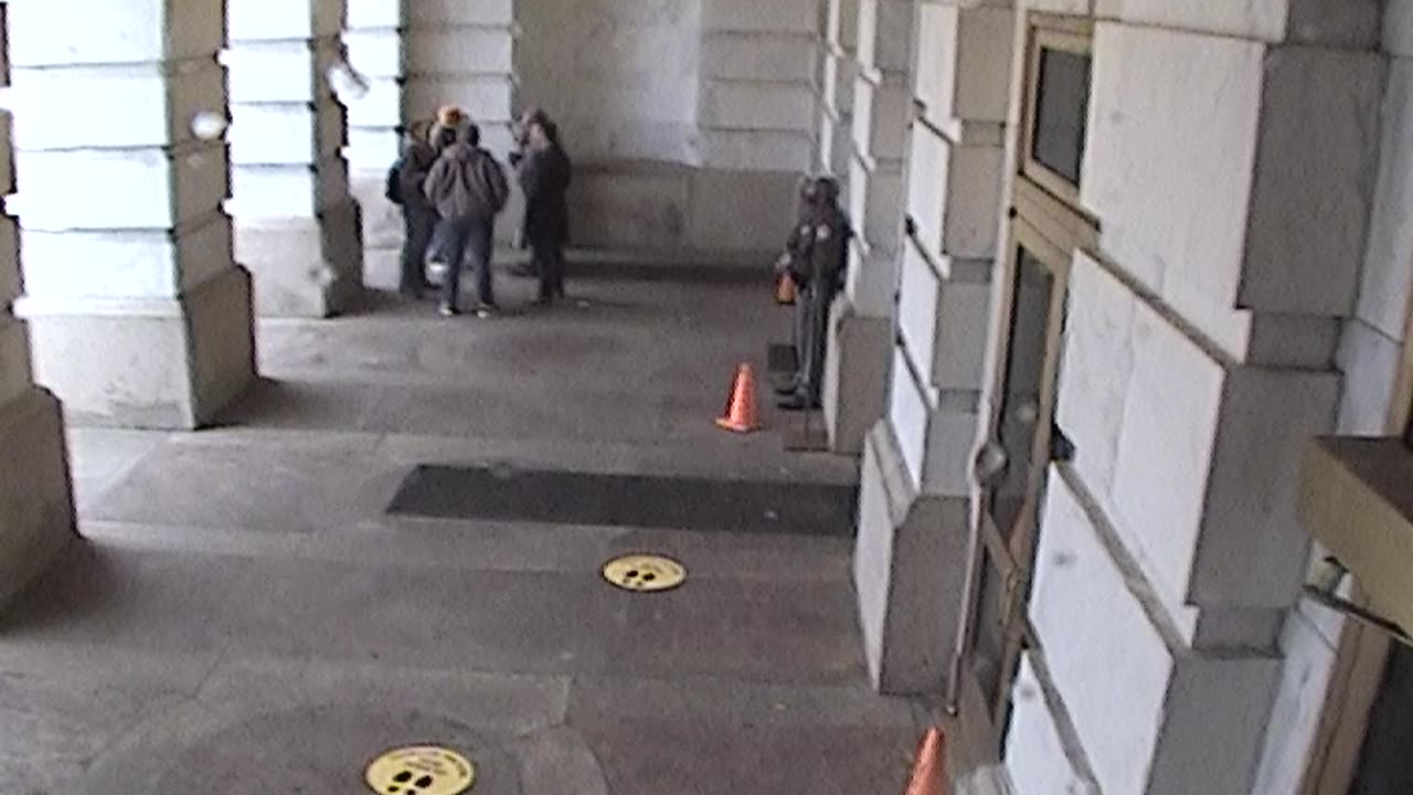 3210LHOB01MainEntranceExterior_2021-01-06_09h02min31s437ms.mp4