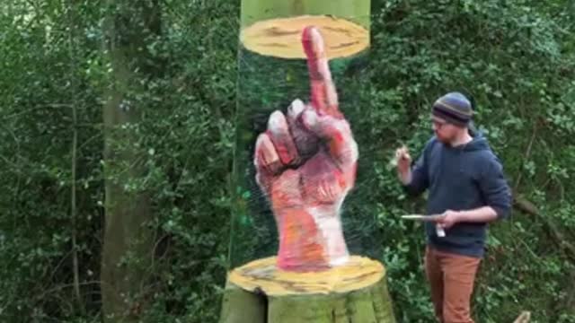 Amazing Art on Tree !!